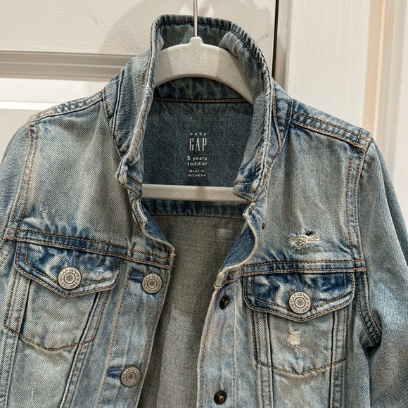 Gap Kids distressed denim jacket - Picture 3 of 4